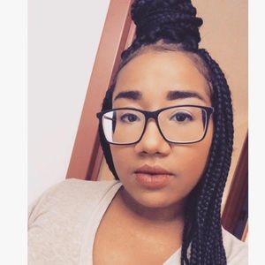 Meet your Posher, Alissa